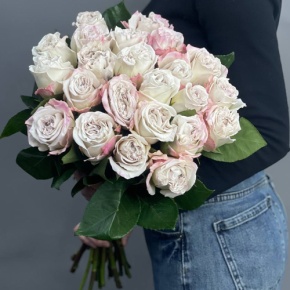 Букет из 23 пионовидных роз Эквадор (50см) в Москве