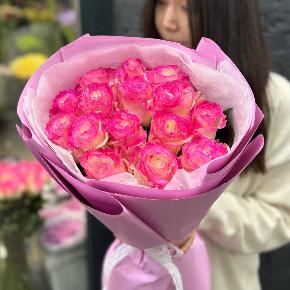 Букет из 15 Эквадорских роз " Розовый зефир" в Москве