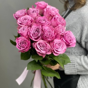 Букет из 15 пионовидных роз Эквадор (60см) в Москве
