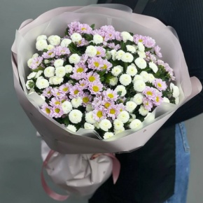 Букет "Сердечко" из 21 хризантемы сантини микс в Москве
