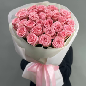 Букет из 25 роз Софи Лорен (60 см) в Москве