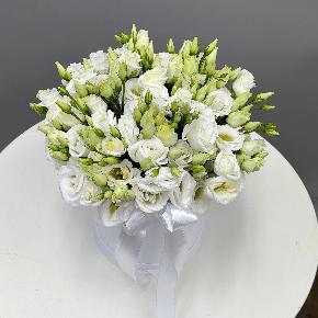 Композиция  из эустом в коробке " Нежность чувств" в Москве