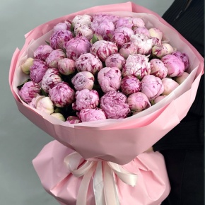 Букет "Не хочу намекать" из пионов Сара Бернар и Пилов Толк микс в Москве