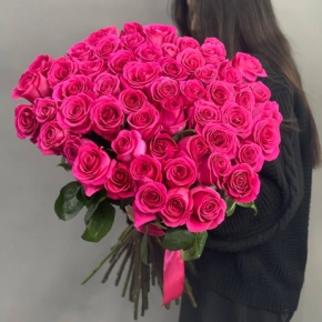 Букет из 55 роз Эквадор Пинк Флоид (60 см) в Москве