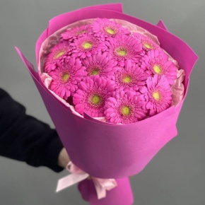 Букет "Фуксия" из 13 гербер в Москве