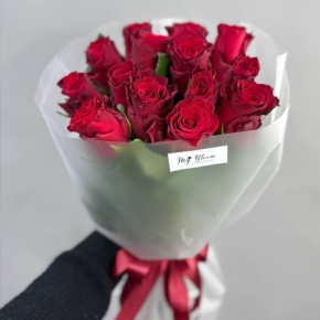 Букет из 13 красных роз Кения (40 см) в Москве