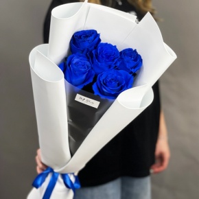 Букет из 5 синих роз Эквадор в Москве Букет из 5 синих роз Эквадор в Москве