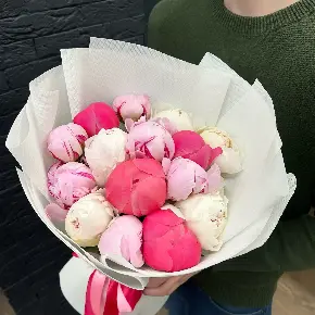 Букет из 15 пионов " Конфетти" в Москве