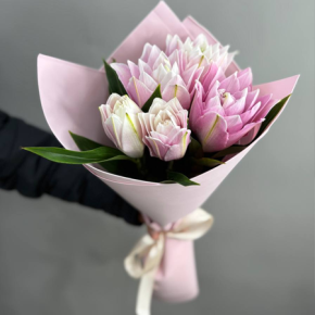 Букет из пионовидных лилий в Москве