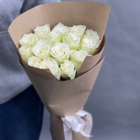Букет 15 белых роз (40 см) в Москве