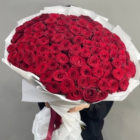 Букет "Нью-Йорк" из 101 красной розы (70 см) в Москве