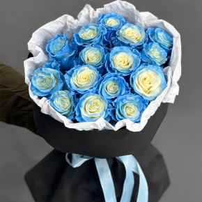 Букет "Блу скай" из 15 голубых роз Эквадор (60 см) в Москве