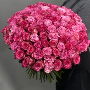 Букет "Малиновый микс" из 101 розы Эквадор (60 см) в Москве