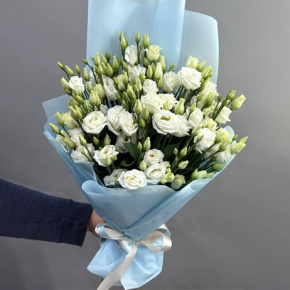 Букет из 17 белых эустом в Москве