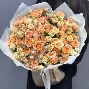 Букет из 19 кустовых пионовидных роз (60 см) в Москве