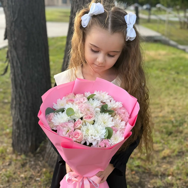 Букет из хризантем, эустом и роз в Москве
