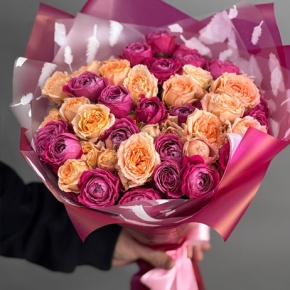 Букет из 11 кустовых пионовидных роз Марвелоус Баблз микс (50 см) в Москве