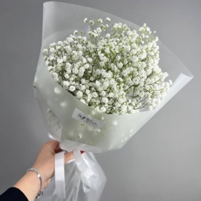 Букет из 3 белых гипсофил в Москве