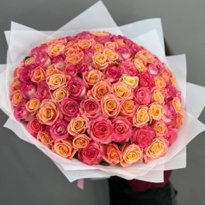 Букет из 101 розы Джумилия и Мисс Пигги (50 см) в Москве