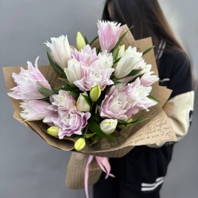 Букет из 7 ароматных пионовидных лилий в Москве