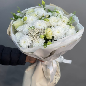 Букет "Меланхолия" из роз и хризантем в Москве