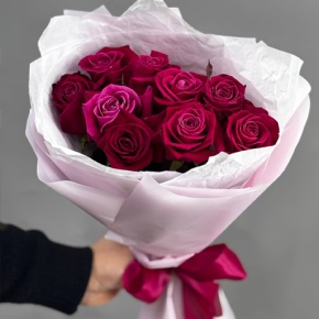 Букет 9 малиновых роз Шангрила (50 см) в Москве