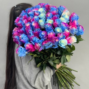 Букет "Радуга" из 51 розы Эквадор под ленту (70 см) в Москве