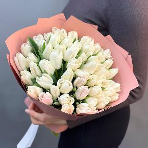Букет из 49 белых тюльпанов в Москве
