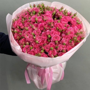 Букет из 35 кустовых розовых роз (60 см) в Москве