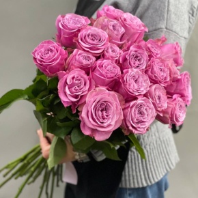 Букет из 25 пионовидных роз Эквадор (60 см) в Москве