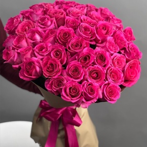 Букет 51 малиновая роза Эквадор Пинк Флоид (60 см) в Москве