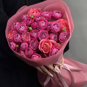 Букет "Дорогуша" из пионовидных кустовых роз Марвелоус Баблз и махровых роз (50 см) в Москве