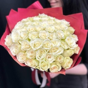 Букет из 51 белой Кенийской розы в Москве