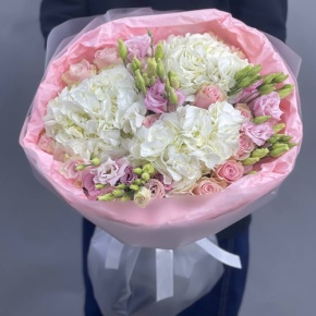 Букет "Марсель" из роз, эустом и гортензии в Москве