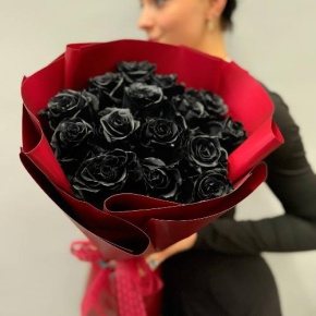 Букет из 15 черных роз  в Москве