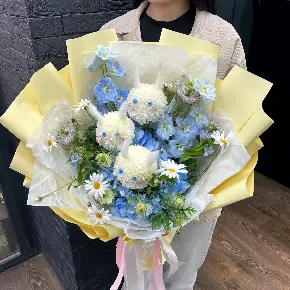 Трендовый букет "Голубые облачка" в Москве