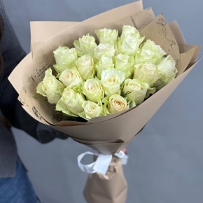 Букет из 21 белой розы (40 см) в Москве