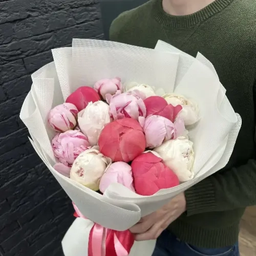 Букет из 15 пионов " Конфетти" в Москве