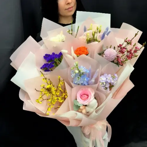 Дофаминовый, трендовый букет " Собери сама" в Москве