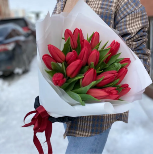 Букет красных тюльпанов в Москве Букет красных тюльпанов в Москве