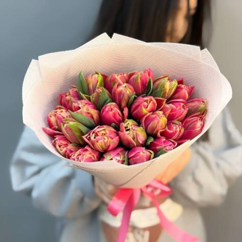 Букет из 25 пионовидных тюльпанов Колумбус в Москве