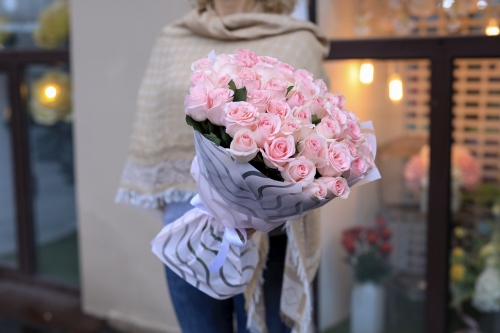 51 розовая роза (40 см) в Москве