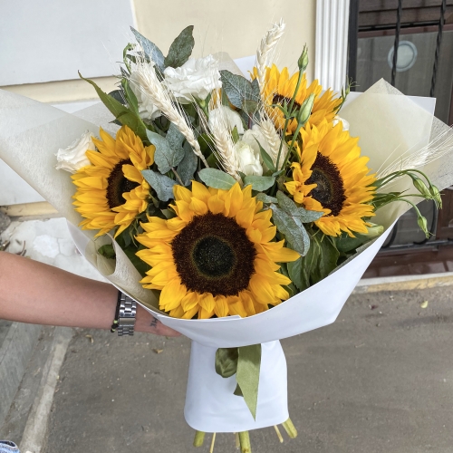 Кантри букет с подсолнухами и пшеницей в Москве